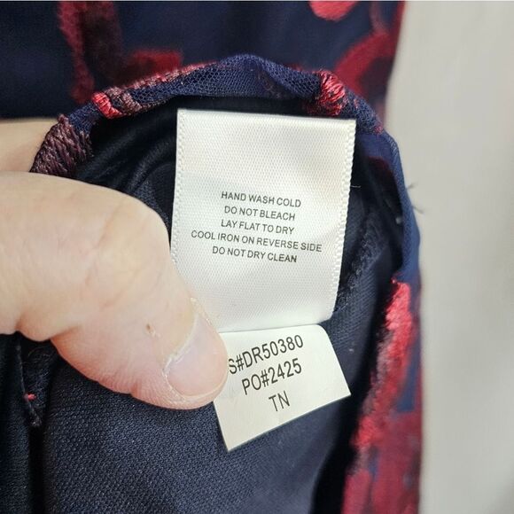 Donna Ricco Blue and Red Floral Embroidered Sheath Dress Size 8 - Picture 7 of 12